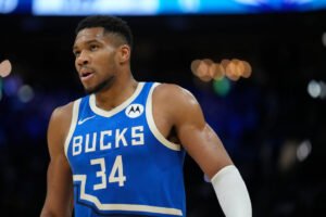 Charlotte Hornets v Milwaukee Bucks