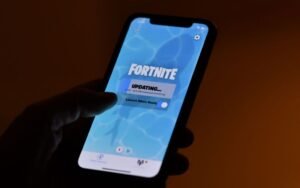 US-IT-LIFESTYLE-GAMES-COURT-APPLE-FORTNITE